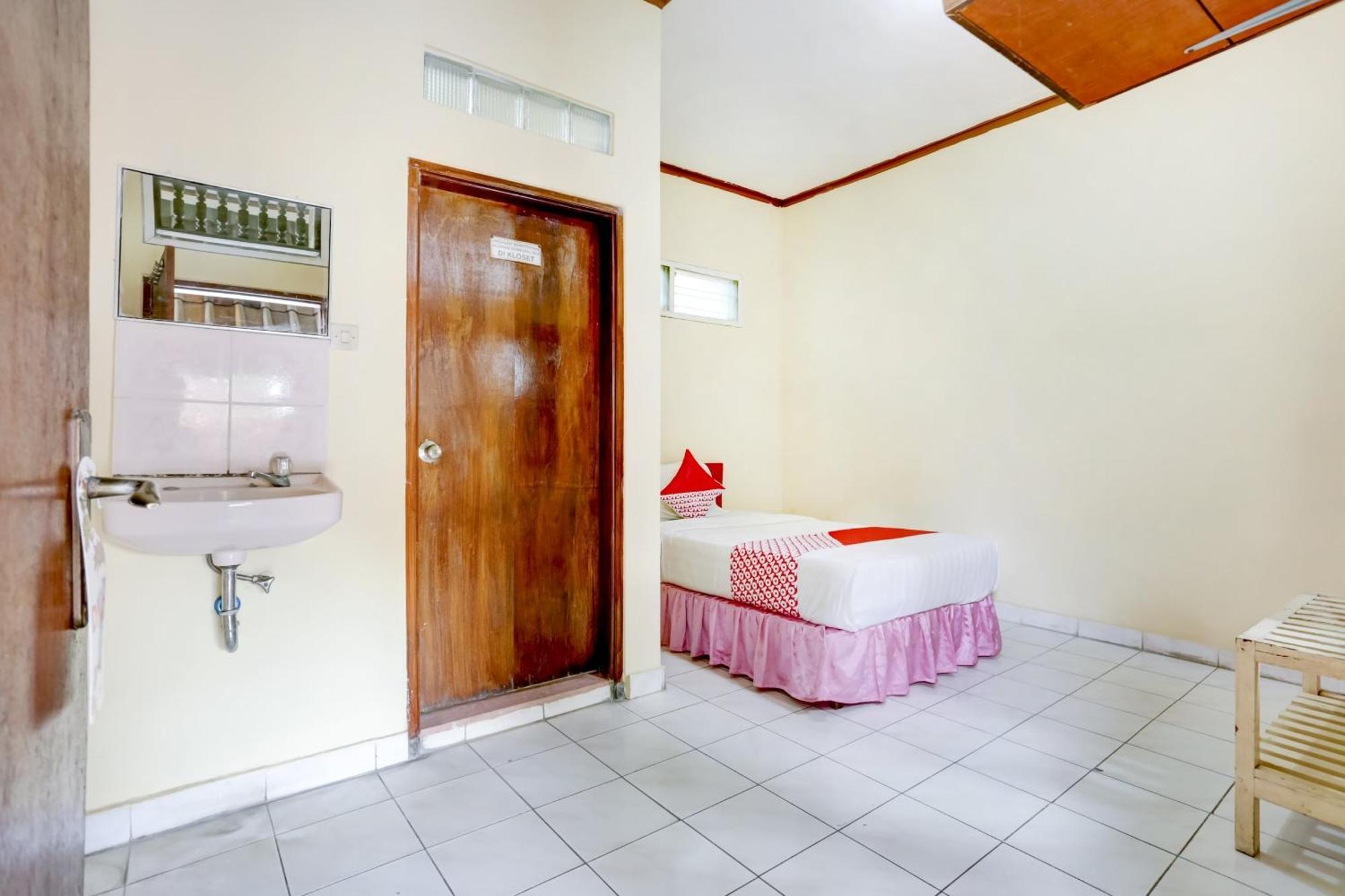 OYO 3261 Hotel Ratu Denpasar Exterior foto